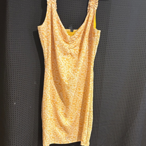 Windsor Yellow Floral dress - Picture 1 of 10